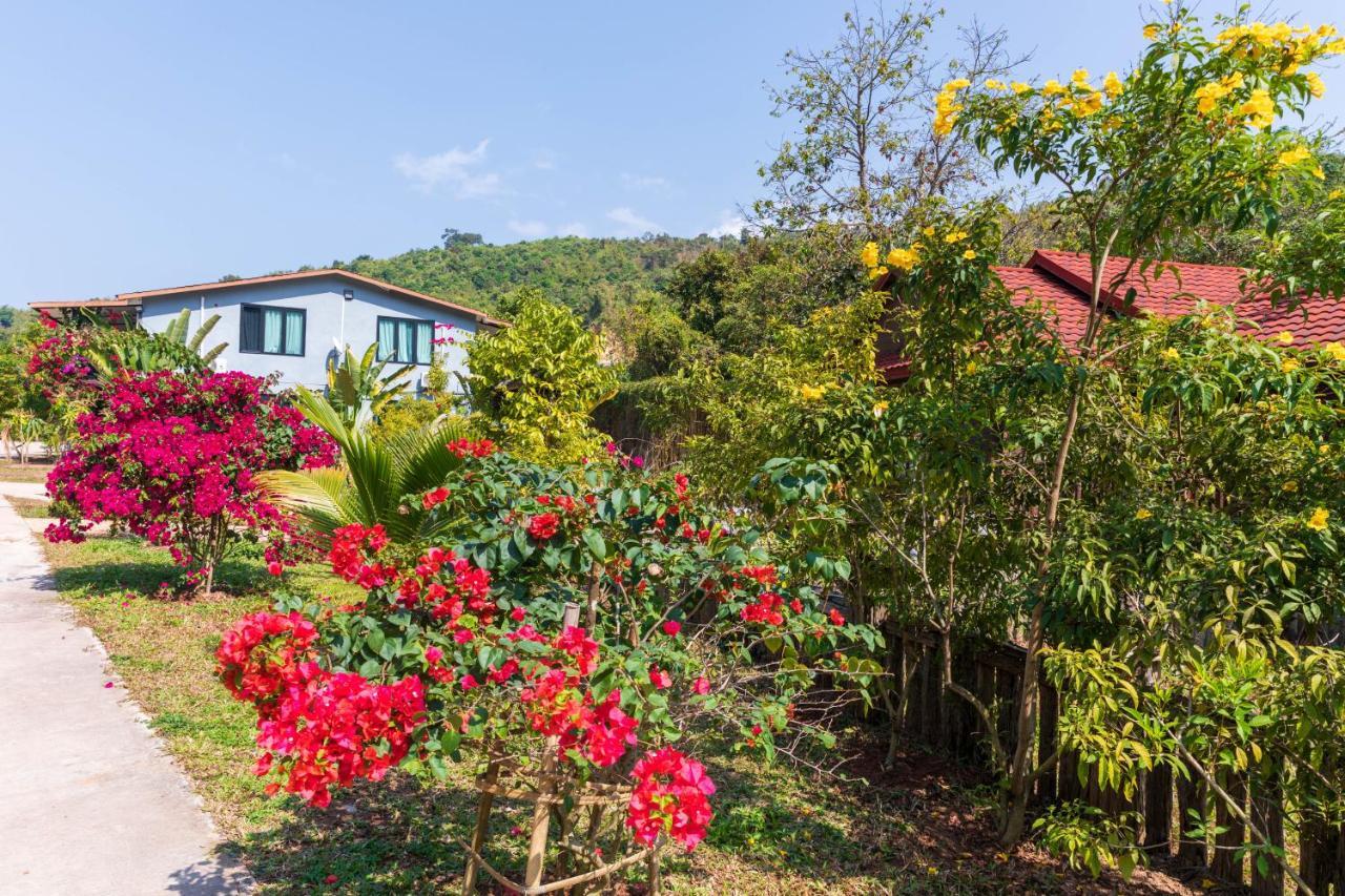 Dansavanh Namngum Resort Ban Keun Exterior foto