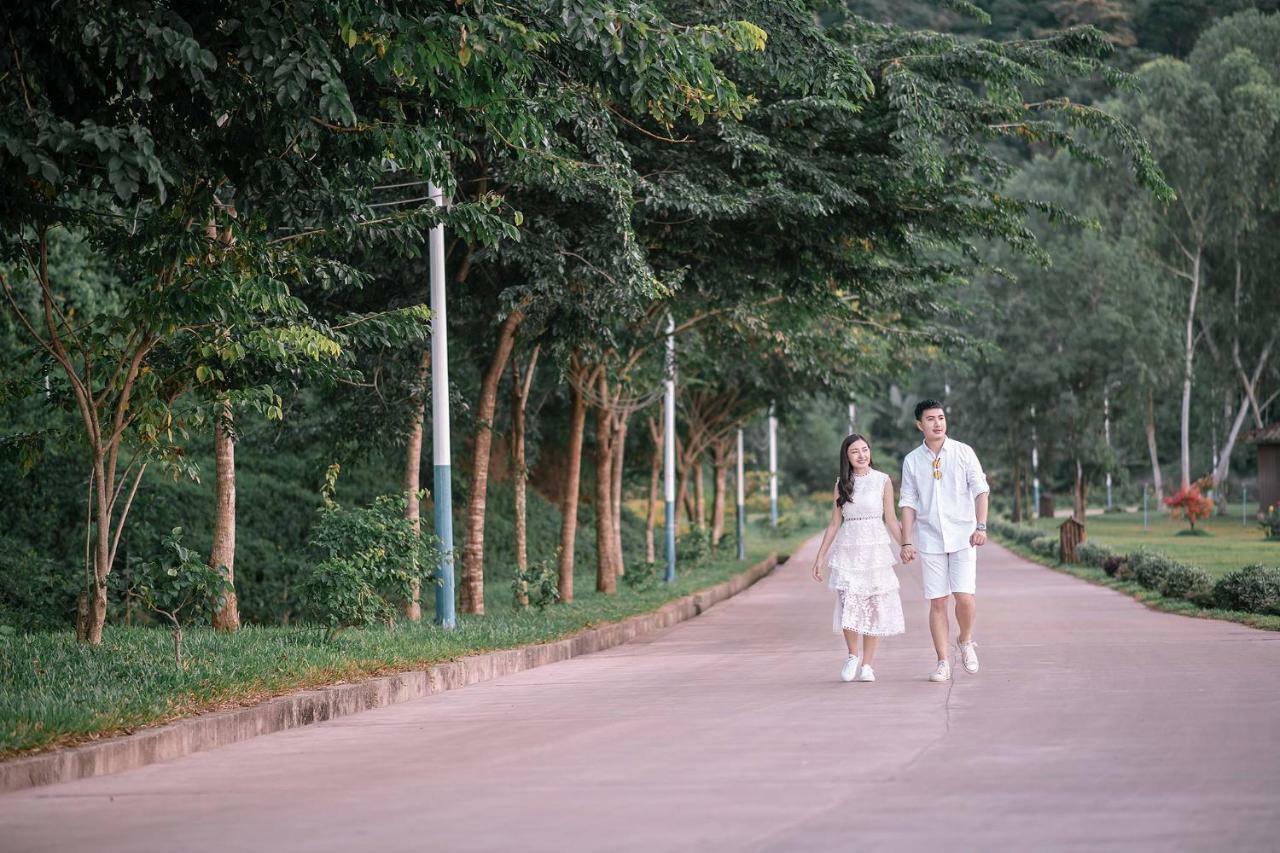Dansavanh Namngum Resort Ban Keun Exterior foto